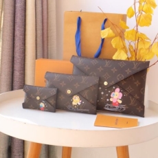 LV Clutch Bags